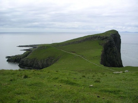 800px-Scotland_Skye_PointNeist