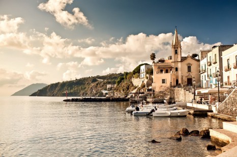 marina-corta-in-lipari-island-Italy-1600x1066