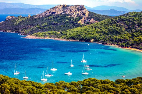 iles-porquerolles-yacht-charter-scuderia-3